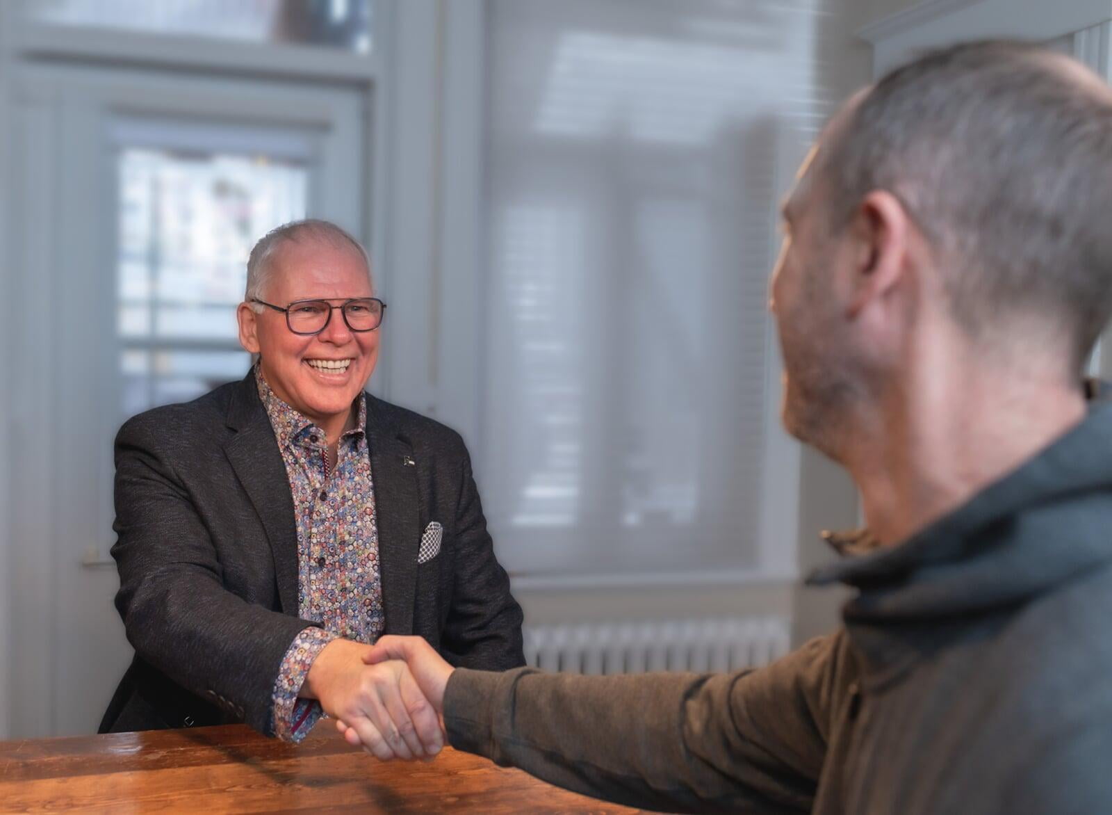 Accompagnement en entreprise, qu’elle est la différence entre coaching, consultation, formation et mentorat par François Deschamps coach de gestion